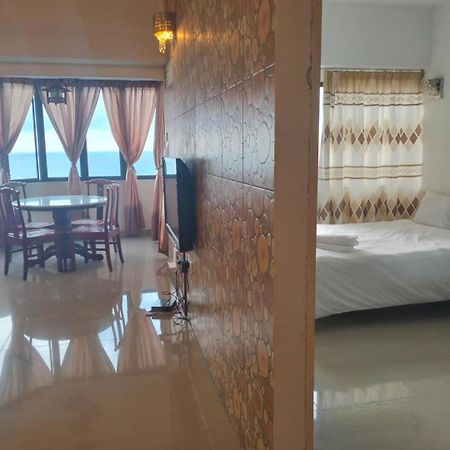 Sri Sayang Pearl View Apartment Бату Феринги Екстериор снимка