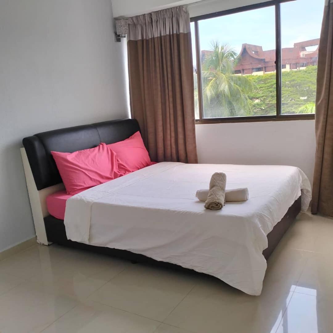 Sri Sayang Pearl View Apartment Бату Феринги Стая снимка
