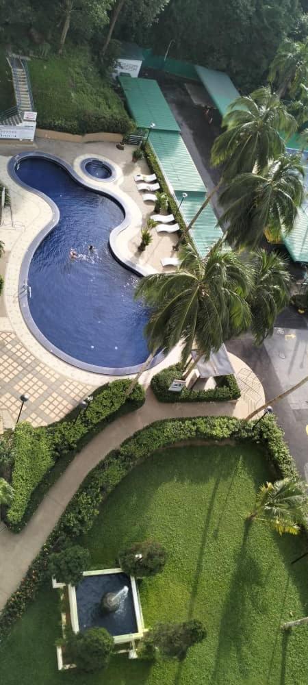 Sri Sayang Pearl View Apartment Бату Феринги Стая снимка