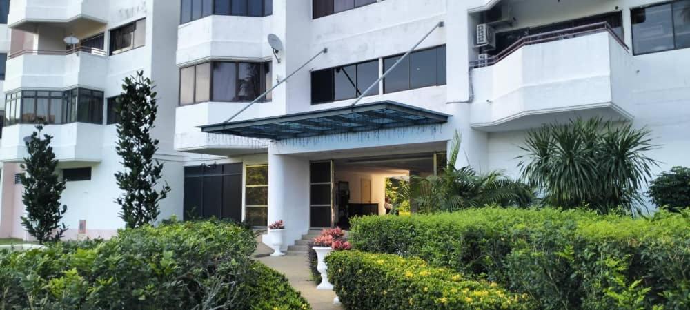 Sri Sayang Pearl View Apartment Бату Феринги Стая снимка
