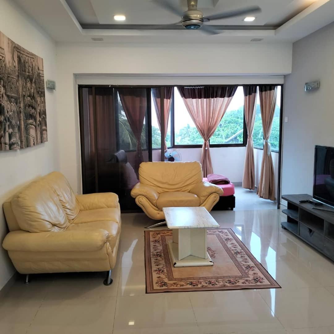 Sri Sayang Pearl View Apartment Бату Феринги Стая снимка
