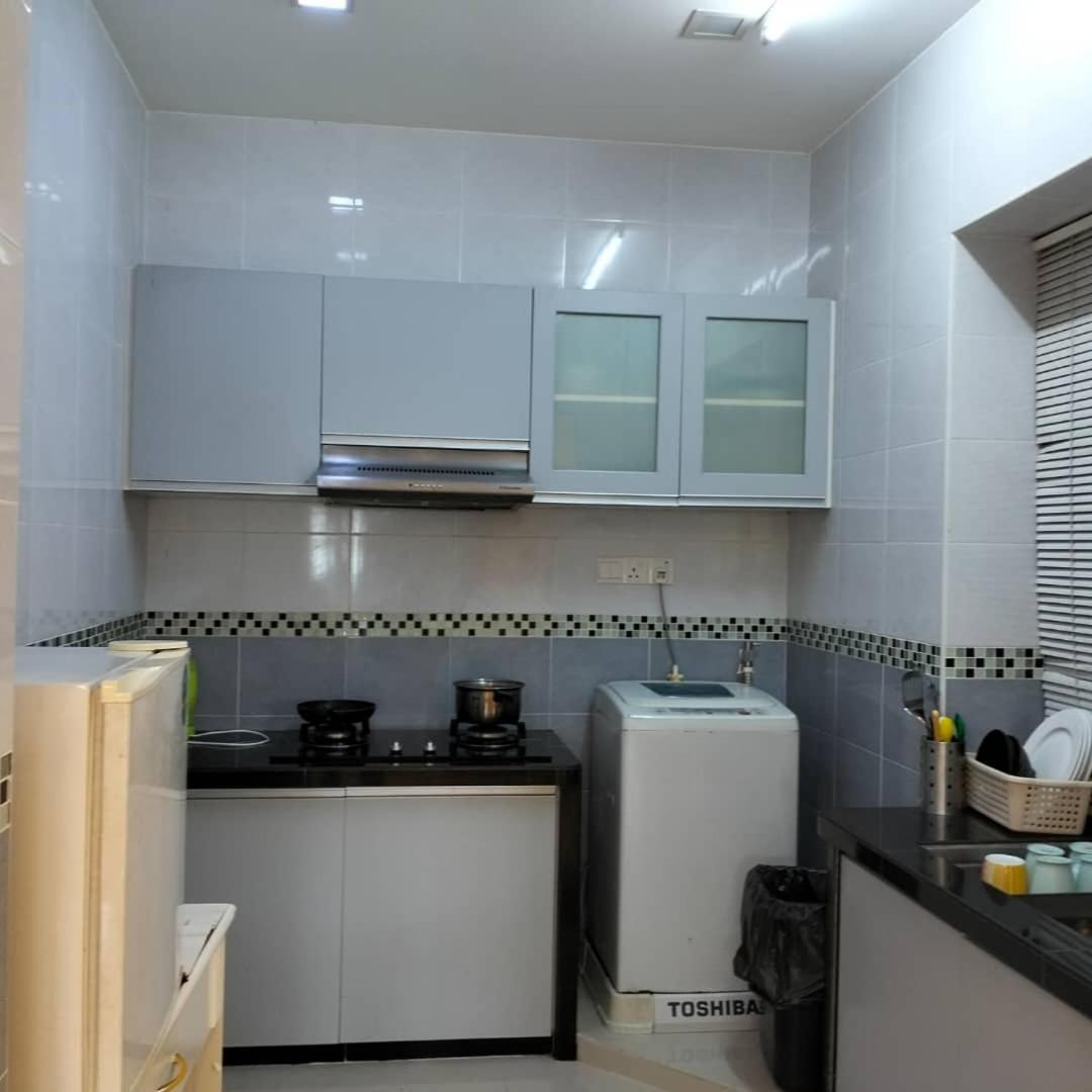 Sri Sayang Pearl View Apartment Бату Феринги Стая снимка